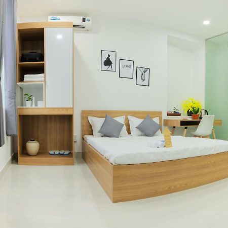 Hello Saigon Homestay Хошимин Екстериор снимка