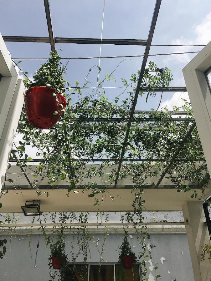 Hello Saigon Homestay Хошимин Екстериор снимка