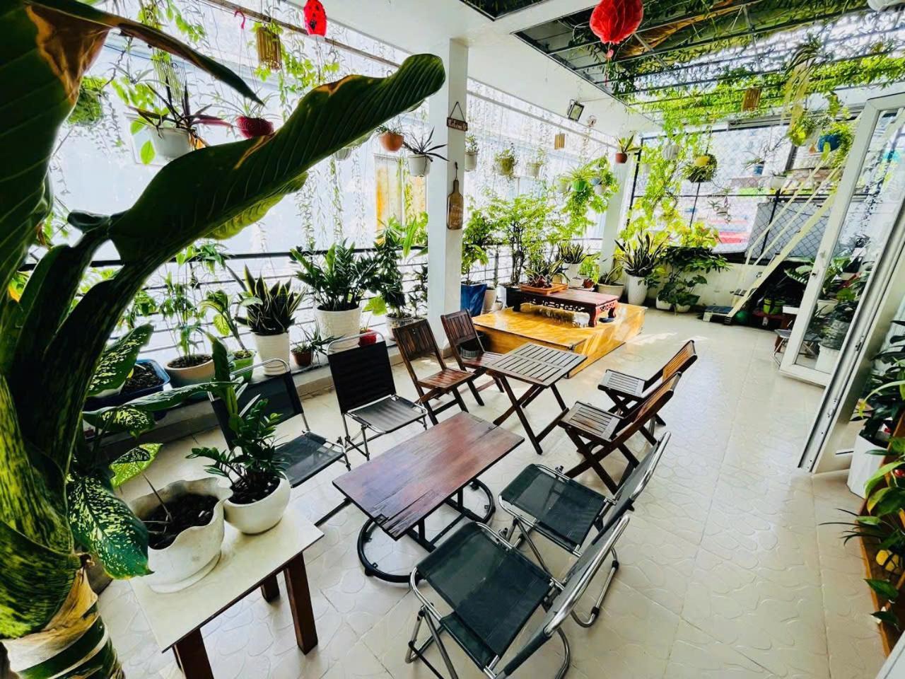 Hello Saigon Homestay Хошимин Екстериор снимка