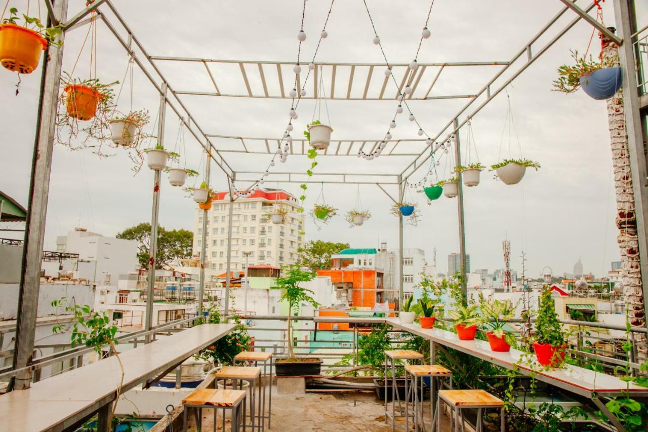 Hello Saigon Homestay Хошимин Екстериор снимка