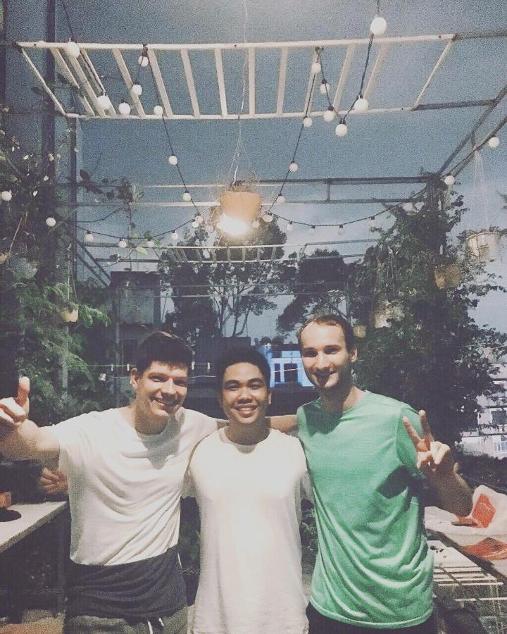 Hello Saigon Homestay Хошимин Екстериор снимка